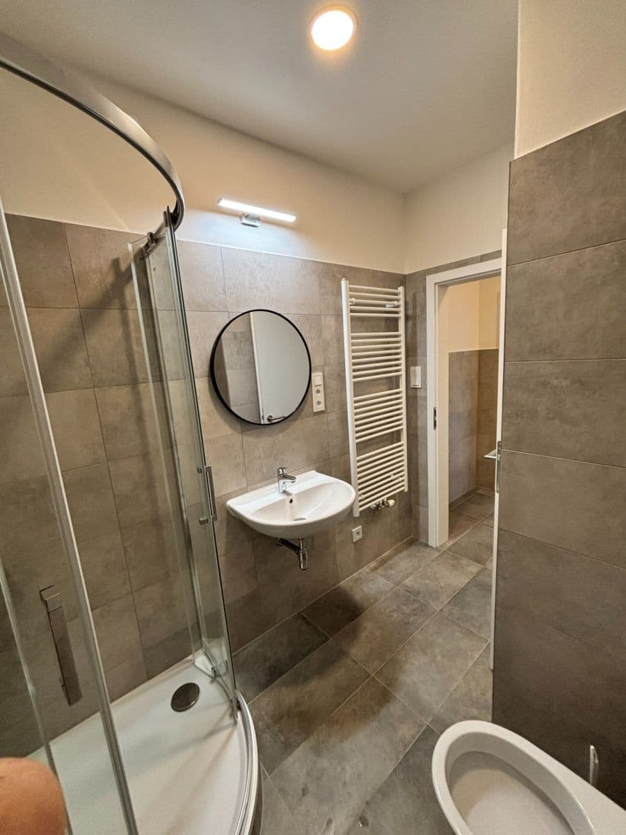 Pronájem bytu 2+kk 45 m², U Továren, Praha, Praha Pronájem bytu 2+kk 45 m², U Továren, Praha, Praha