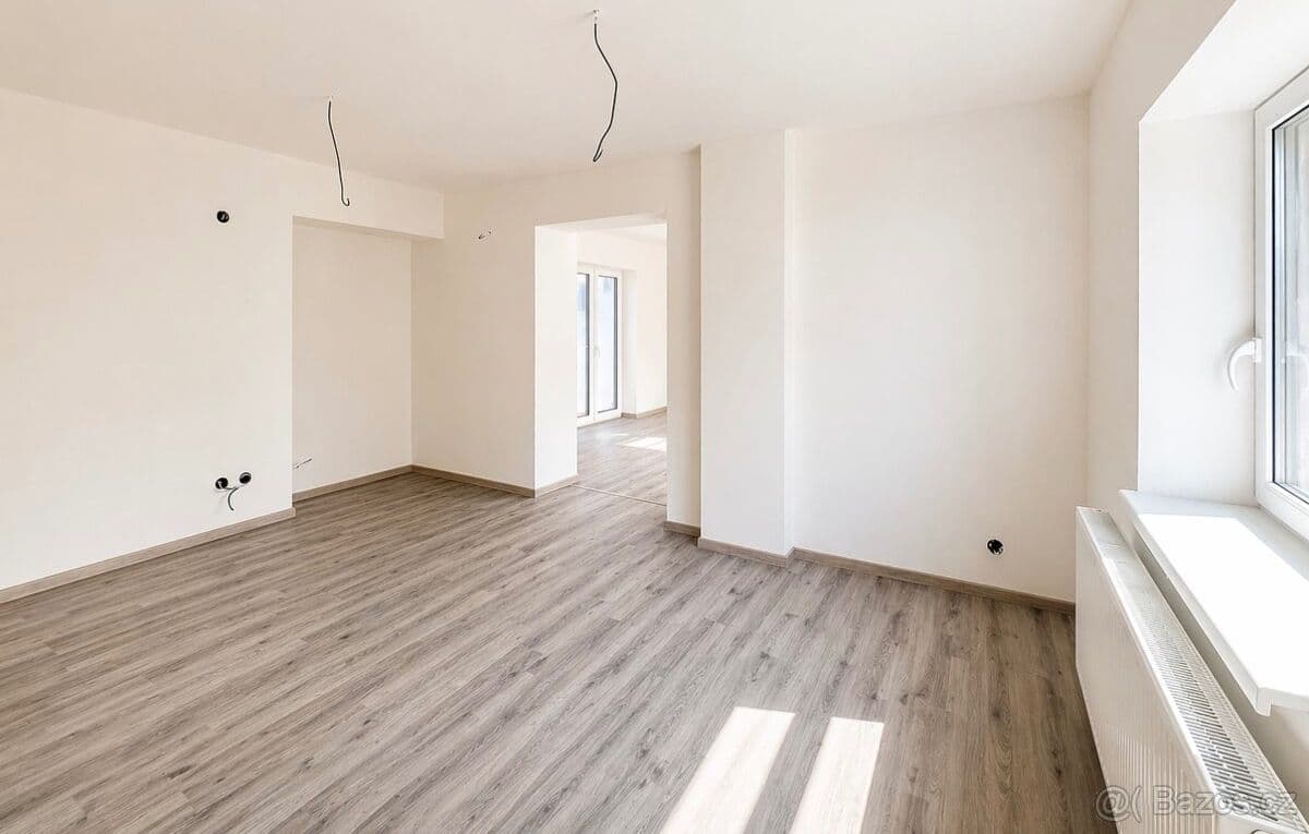 Prodej domu 150 m², pozemek 290 m², Hluboká, Brodce, Středočeský kraj Prodej domu 150 m², pozemek 290 m², Hluboká, Brodce, Středočeský kraj