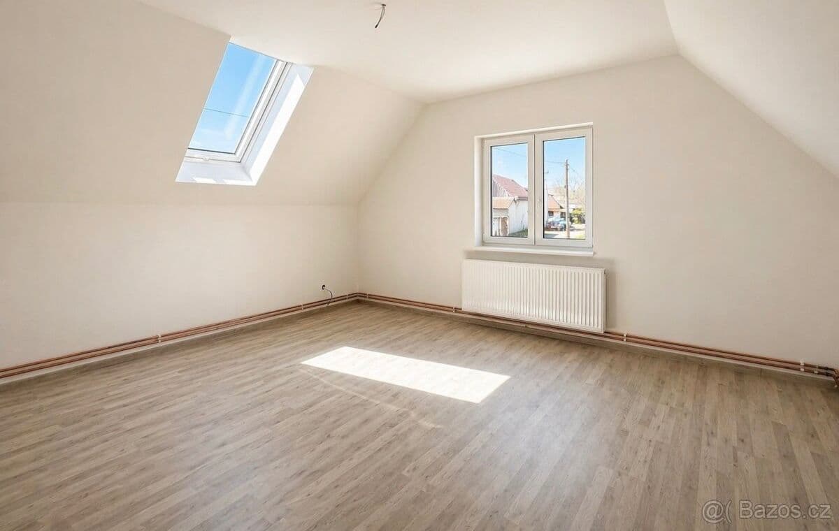 Prodej domu 150 m², pozemek 290 m², Hluboká, Brodce, Středočeský kraj Prodej domu 150 m², pozemek 290 m², Hluboká, Brodce, Středočeský kraj