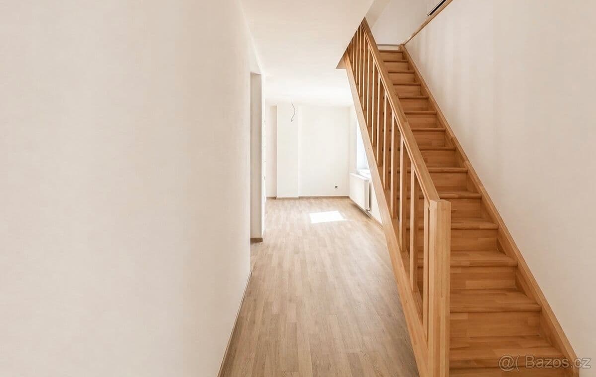 Prodej domu 150 m², pozemek 290 m², Hluboká, Brodce, Středočeský kraj Prodej domu 150 m², pozemek 290 m², Hluboká, Brodce, Středočeský kraj