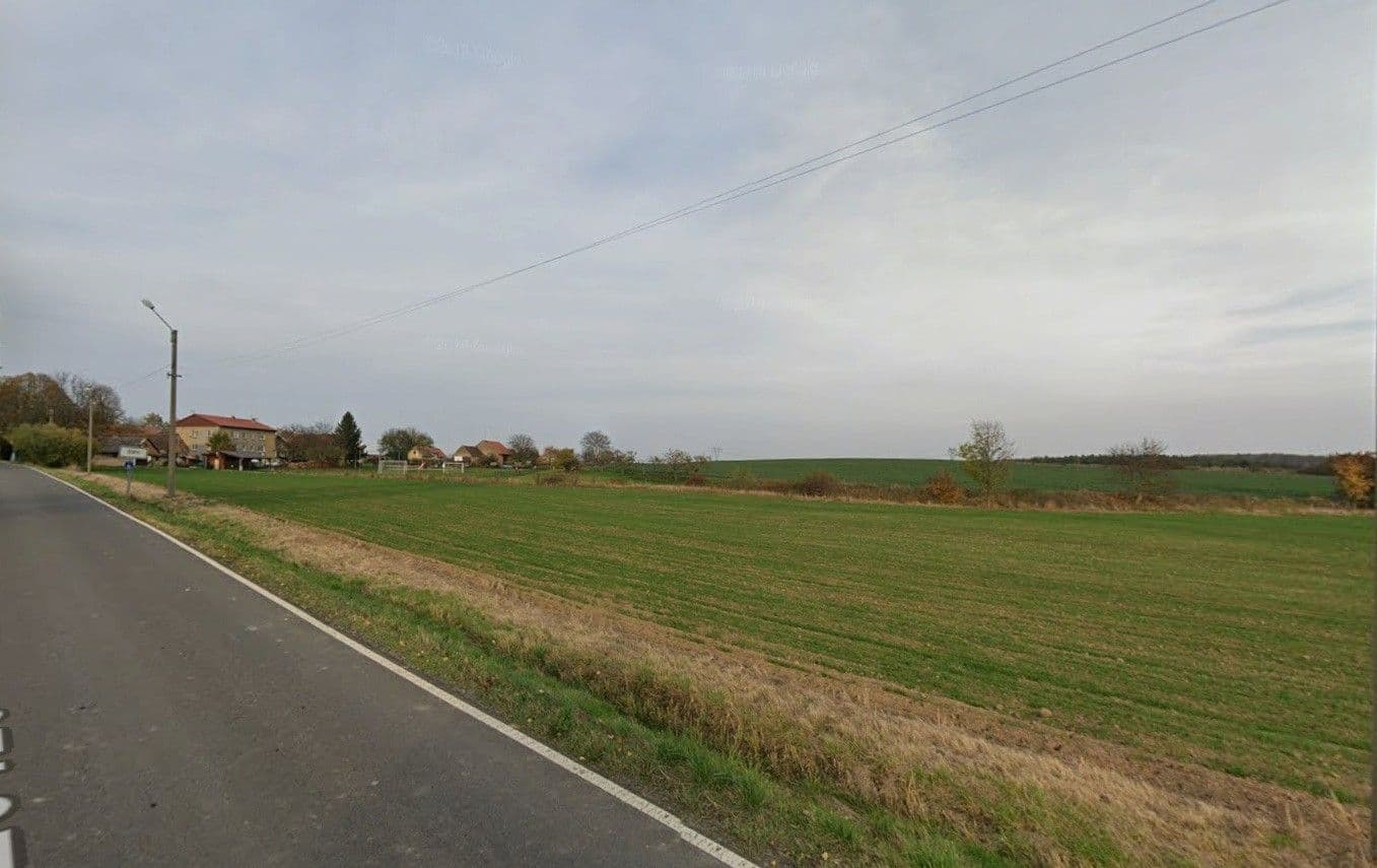 Prodej pozemku 4.400 m², Šípy, Středočeský kraj Prodej pozemku 4.400 m², Šípy, Středočeský kraj