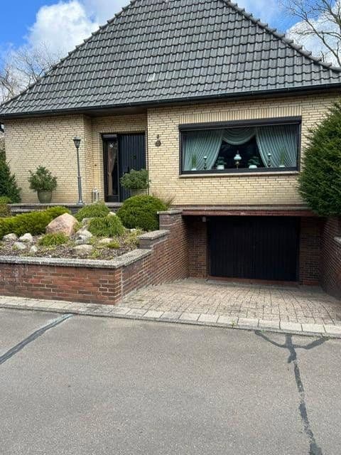 Prodej domu 160 m², pozemek 670 m², Syke, Dolní Sasko Prodej domu 160 m², pozemek 670 m², Syke, Dolní Sasko
