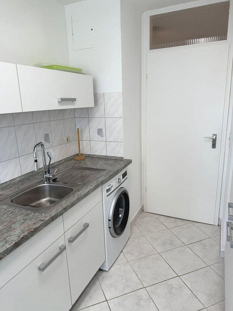 Pronájem bytu 2+1 68 m², Wilhelm-Hauff-Str. 34, Augsburg, Bavorsko Pronájem bytu 2+1 68 m², Wilhelm-Hauff-Str. 34, Augsburg, Bavorsko