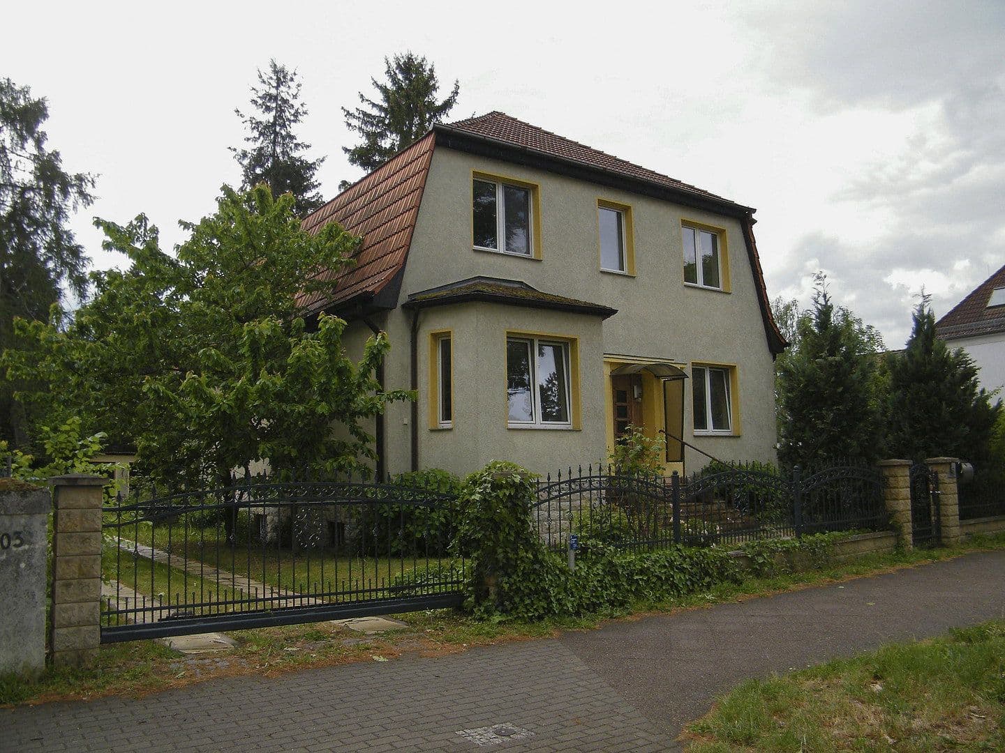 Prodej domu 280 m², pozemek 893 m², Rudolf-Breitscheid-Allee 105, Neuenhagen bei Berlin, Braniborsko Prodej domu 280 m², pozemek 893 m², Rudolf-Breitscheid-Allee 105, Neuenhagen bei Berlin, Braniborsko