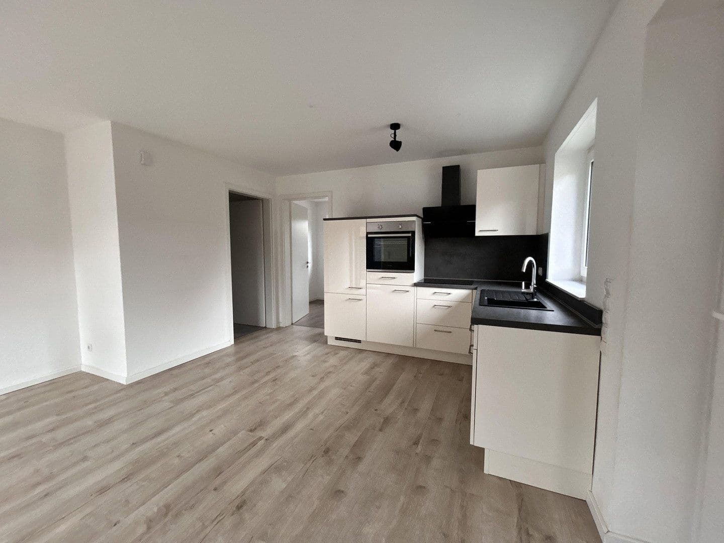 Pronájem bytu 2+1 46 m², Neue Str. 2 a/b, Bramsche, Dolní Sasko Pronájem bytu 2+1 46 m², Neue Str. 2 a/b, Bramsche, Dolní Sasko