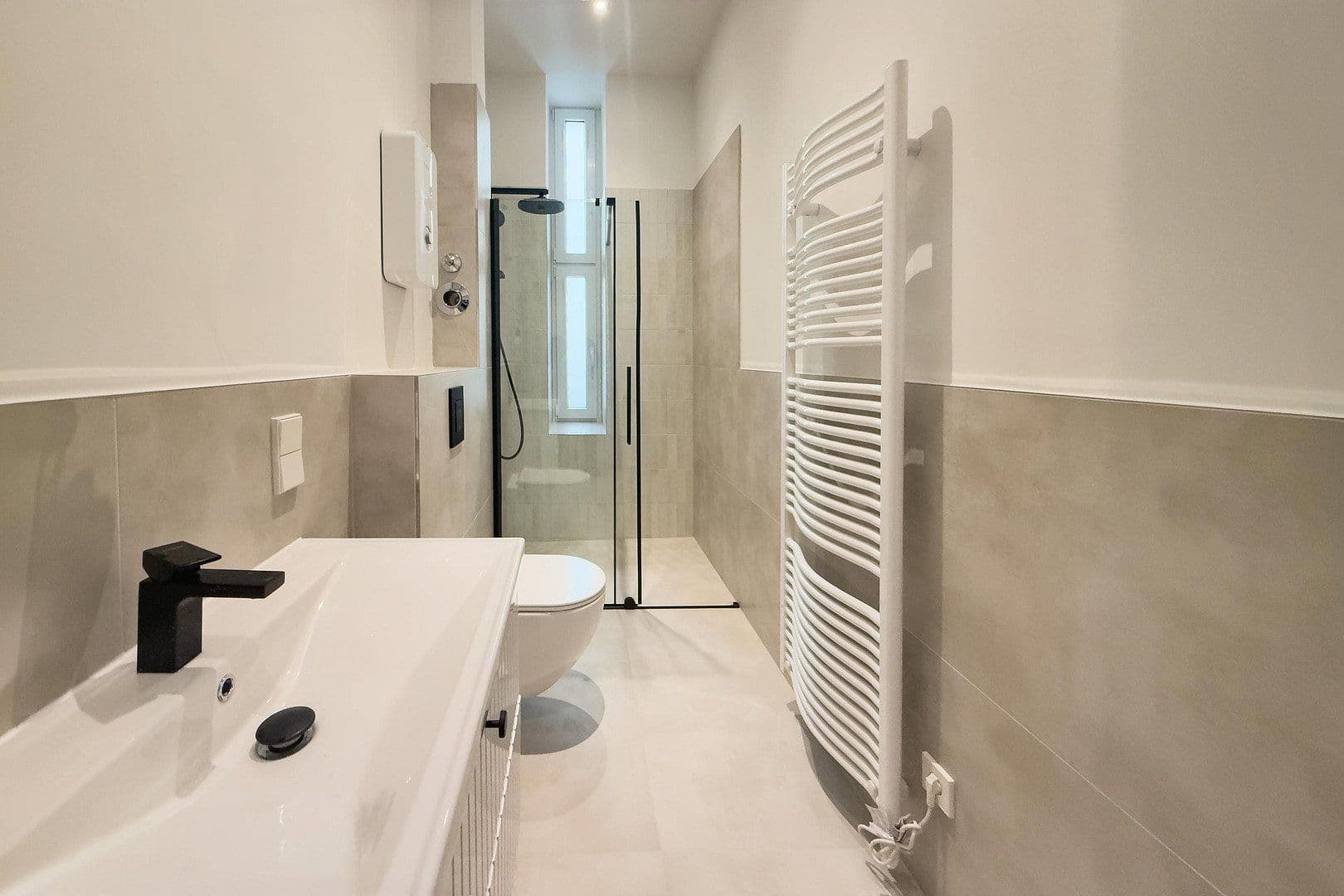 Prodej bytu 4+1 91 m², Glasgowerstraße 27, Berlin, Berlín Prodej bytu 4+1 91 m², Glasgowerstraße 27, Berlin, Berlín