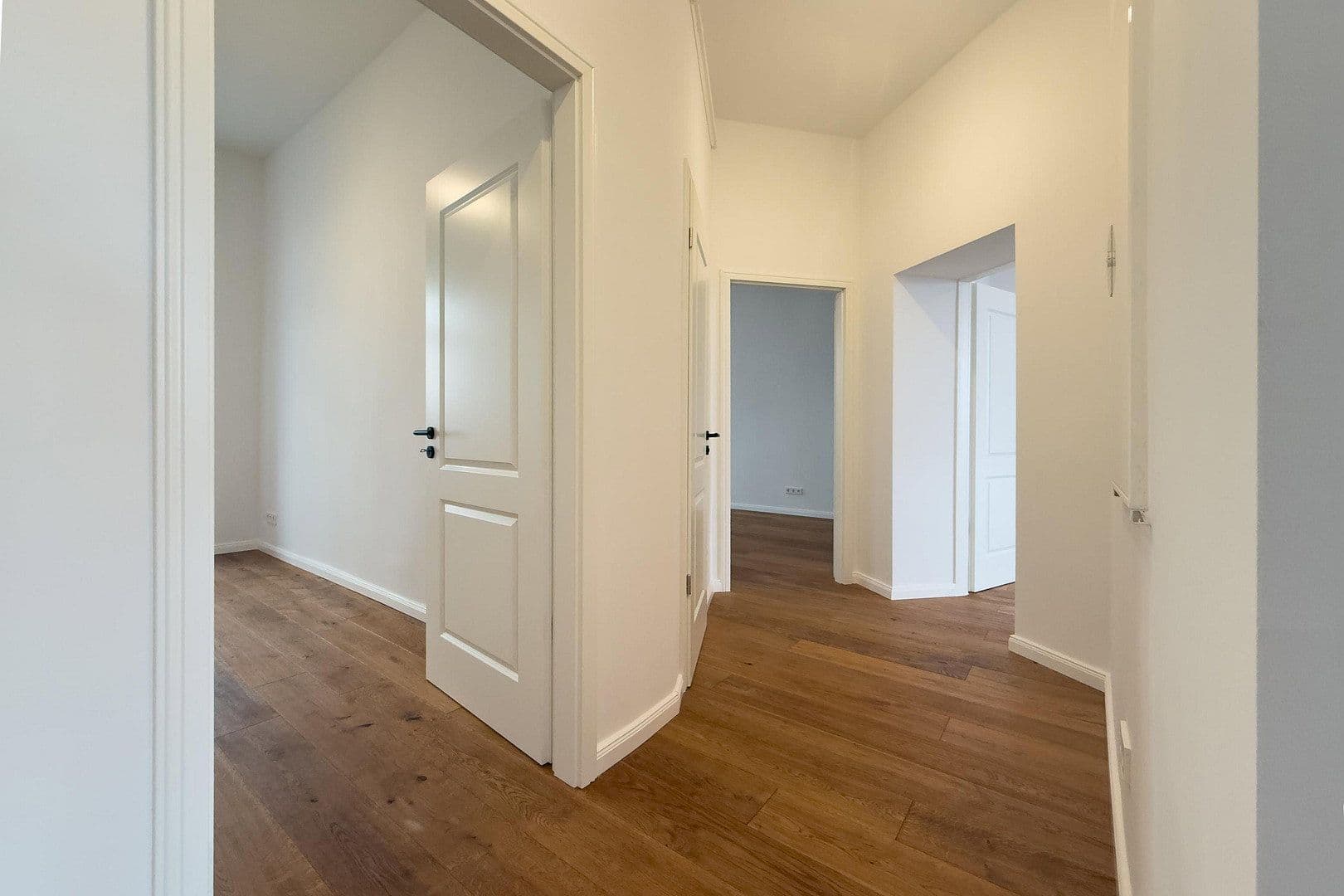 Prodej bytu 4+1 91 m², Glasgowerstraße 27, Berlin, Berlín Prodej bytu 4+1 91 m², Glasgowerstraße 27, Berlin, Berlín