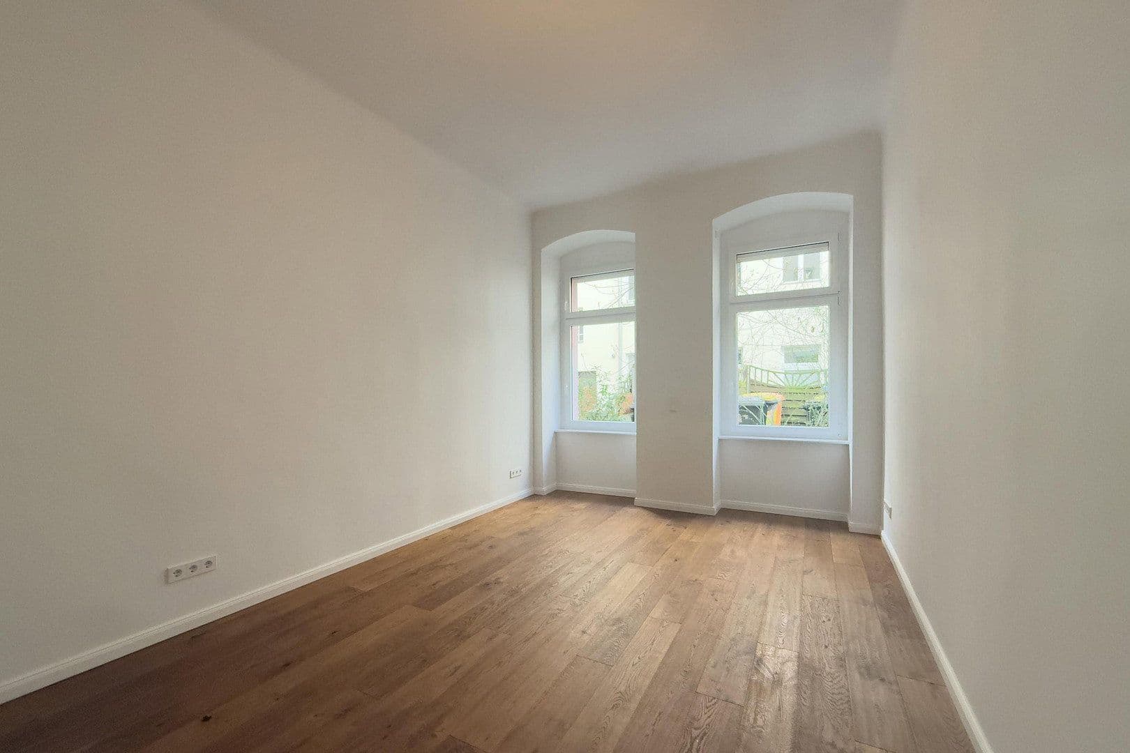 Prodej bytu 4+1 91 m², Glasgowerstraße 27, Berlin, Berlín Prodej bytu 4+1 91 m², Glasgowerstraße 27, Berlin, Berlín