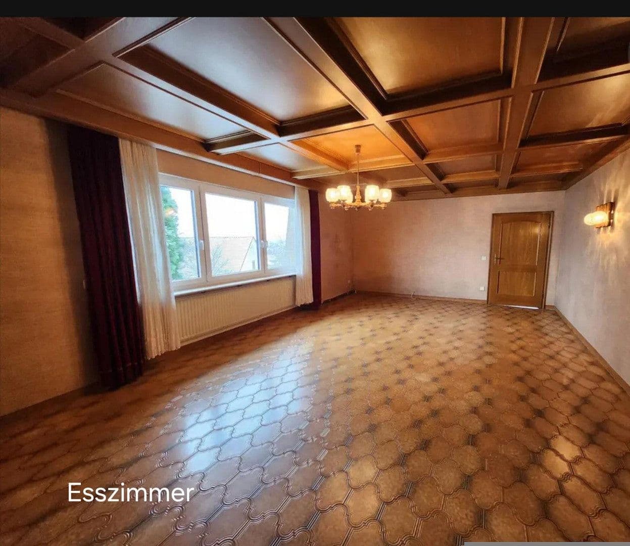Prodej domu 270 m², pozemek 898 m², Schönbrunn, Bádensko-Württembersko Prodej domu 270 m², pozemek 898 m², Schönbrunn, Bádensko-Württembersko