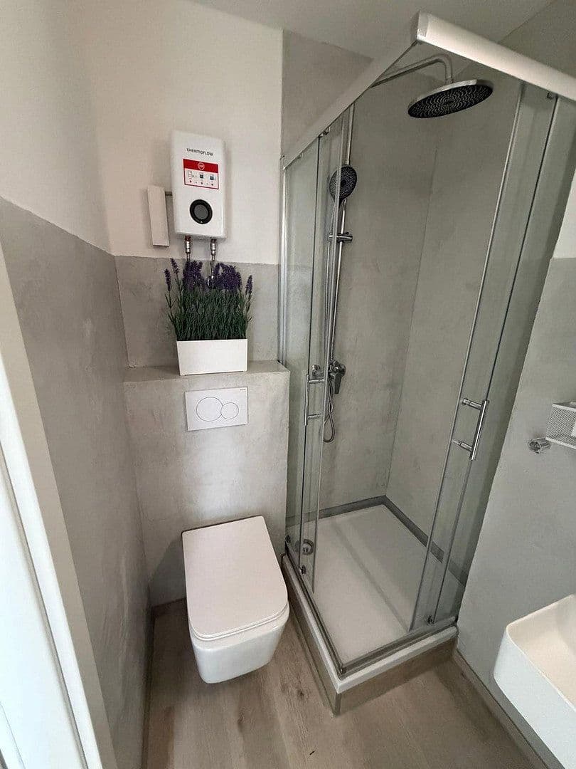Pronájem bytu 1+1 15 m², Vierzigmannstraße 30, Erlangen, Bavorsko Pronájem bytu 1+1 15 m², Vierzigmannstraße 30, Erlangen, Bavorsko