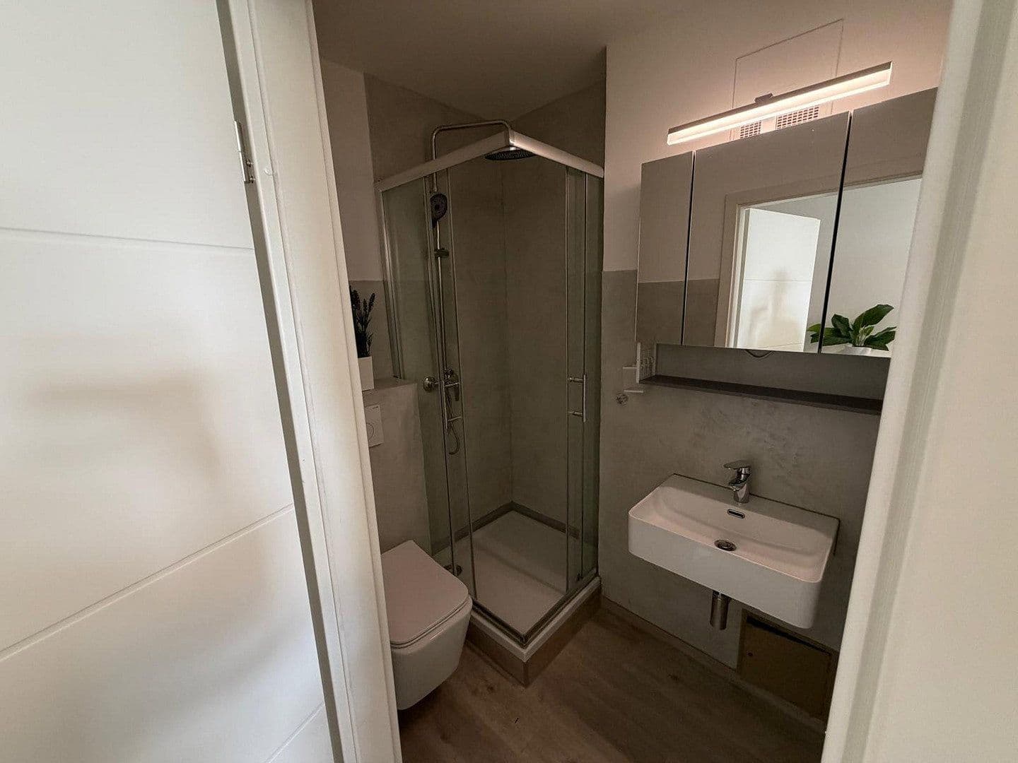 Pronájem bytu 1+1 15 m², Vierzigmannstraße 30, Erlangen, Bavorsko Pronájem bytu 1+1 15 m², Vierzigmannstraße 30, Erlangen, Bavorsko