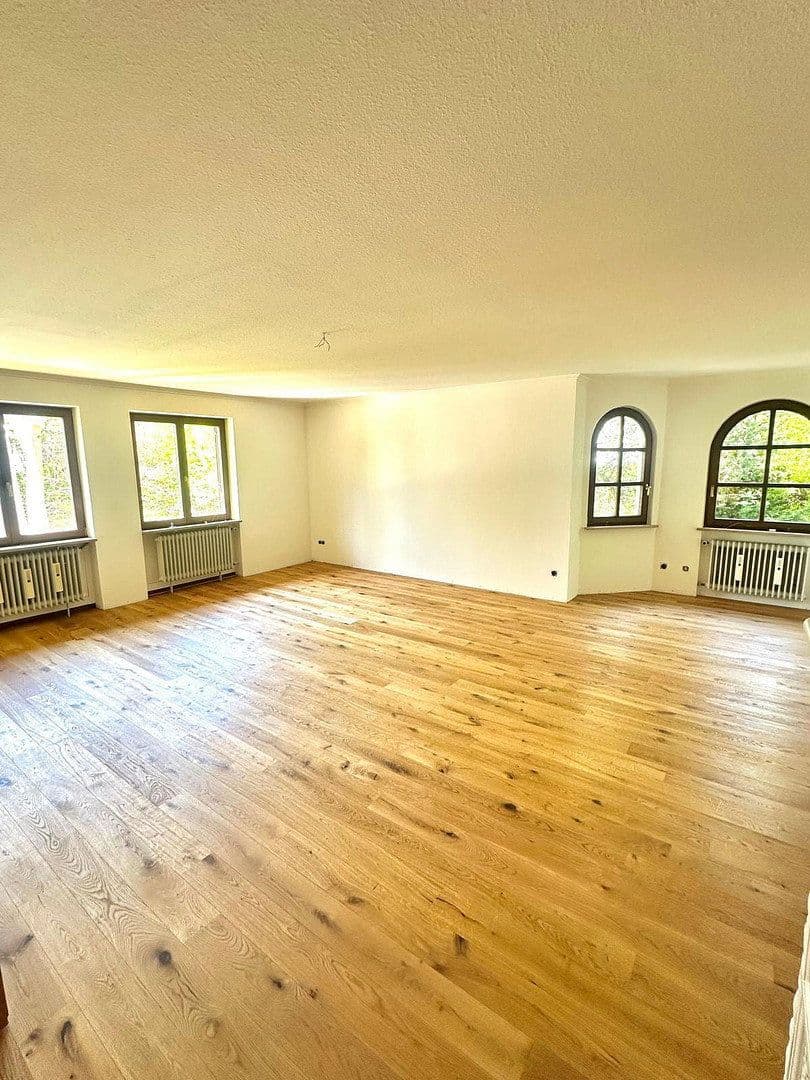 Pronájem domu 200 m², pozemek 1.100 m², Coburg, Bavorsko Pronájem domu 200 m², pozemek 1.100 m², Coburg, Bavorsko