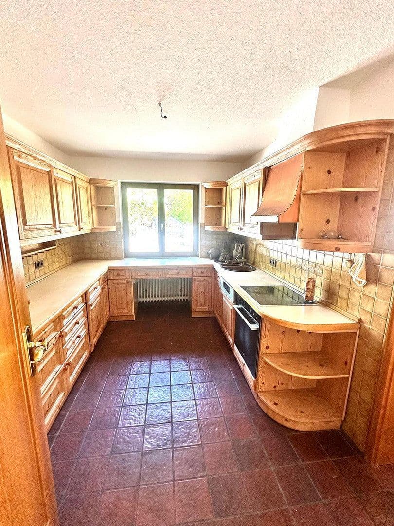 Pronájem domu 200 m², pozemek 1.100 m², Coburg, Bavorsko Pronájem domu 200 m², pozemek 1.100 m², Coburg, Bavorsko