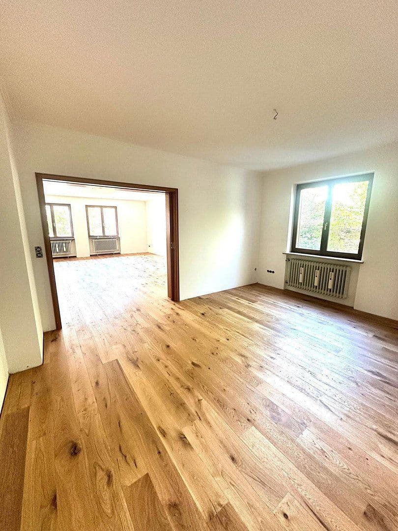 Pronájem domu 200 m², pozemek 1.100 m², Coburg, Bavorsko Pronájem domu 200 m², pozemek 1.100 m², Coburg, Bavorsko