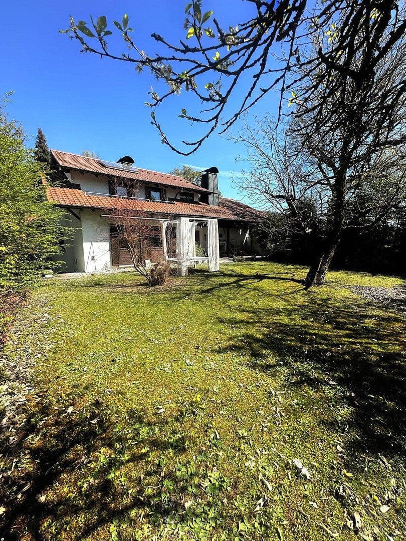 Pronájem domu 200 m², pozemek 1.100 m², Coburg, Bavorsko Pronájem domu 200 m², pozemek 1.100 m², Coburg, Bavorsko