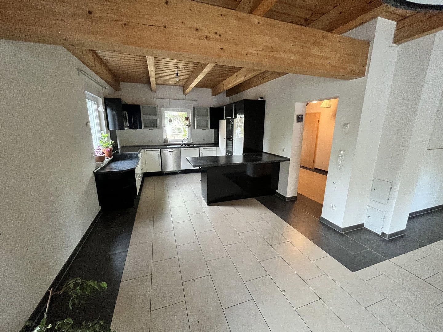 Prodej domu 134 m², pozemek 655 m², Magedeburgerstr 30, Glienicke/Nordbahn, Braniborsko Prodej domu 134 m², pozemek 655 m², Magedeburgerstr 30, Glienicke/Nordbahn, Braniborsko