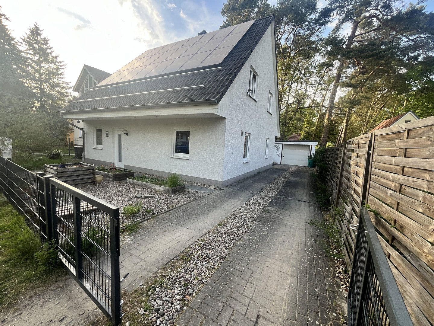 Prodej domu 134 m², pozemek 655 m², Magedeburgerstr 30, Glienicke/Nordbahn, Braniborsko Prodej domu 134 m², pozemek 655 m², Magedeburgerstr 30, Glienicke/Nordbahn, Braniborsko