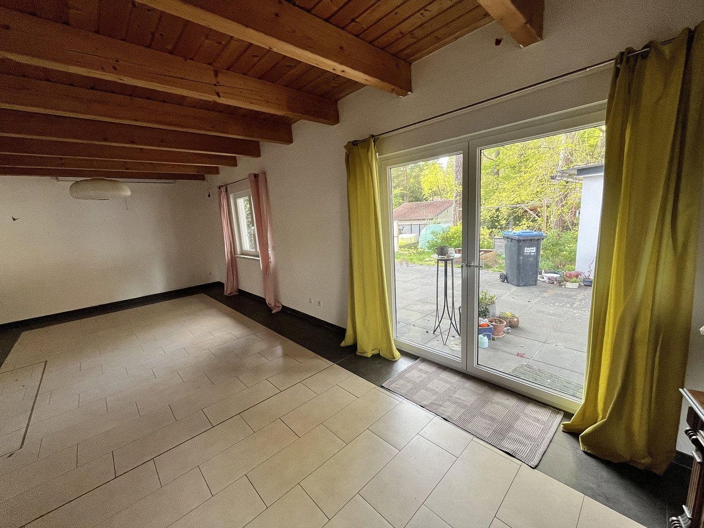 Prodej domu 134 m², pozemek 655 m², Magedeburgerstr 30, Glienicke/Nordbahn, Braniborsko Prodej domu 134 m², pozemek 655 m², Magedeburgerstr 30, Glienicke/Nordbahn, Braniborsko