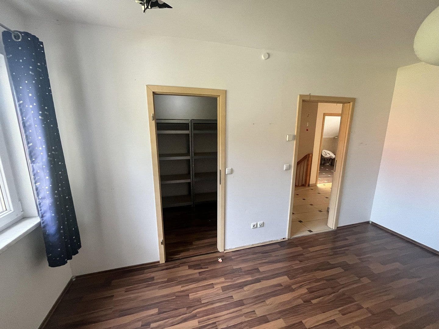 Prodej domu 134 m², pozemek 655 m², Magedeburgerstr 30, Glienicke/Nordbahn, Braniborsko Prodej domu 134 m², pozemek 655 m², Magedeburgerstr 30, Glienicke/Nordbahn, Braniborsko