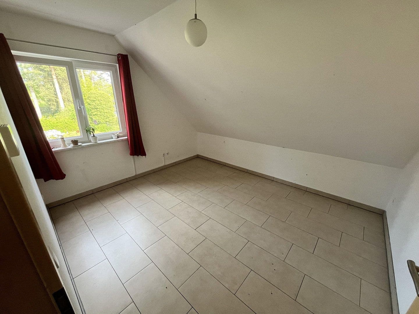 Prodej domu 134 m², pozemek 655 m², Magedeburgerstr 30, Glienicke/Nordbahn, Braniborsko Prodej domu 134 m², pozemek 655 m², Magedeburgerstr 30, Glienicke/Nordbahn, Braniborsko