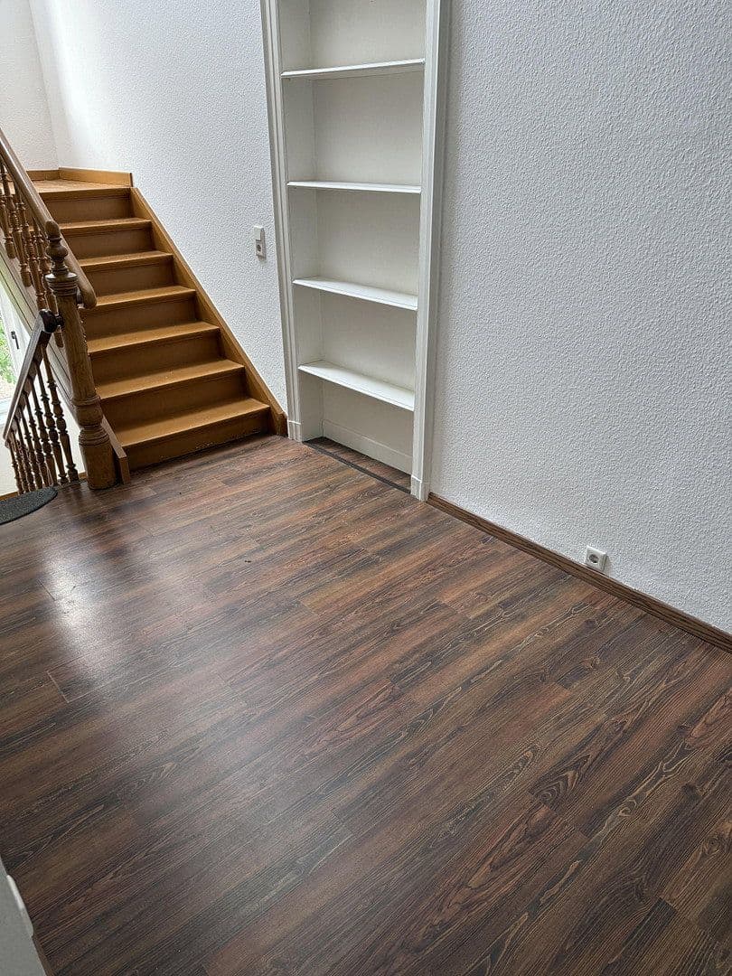 Pronájem kanceláře 42 m², Oberbenrader Str. 51, Nordrhein-Westfalen - Krefeld, Severní Porýní-Vestfálsko Pronájem kanceláře 42 m², Oberbenrader Str. 51, Nordrhein-Westfalen - Krefeld, Severní Porýní-Vestfálsko