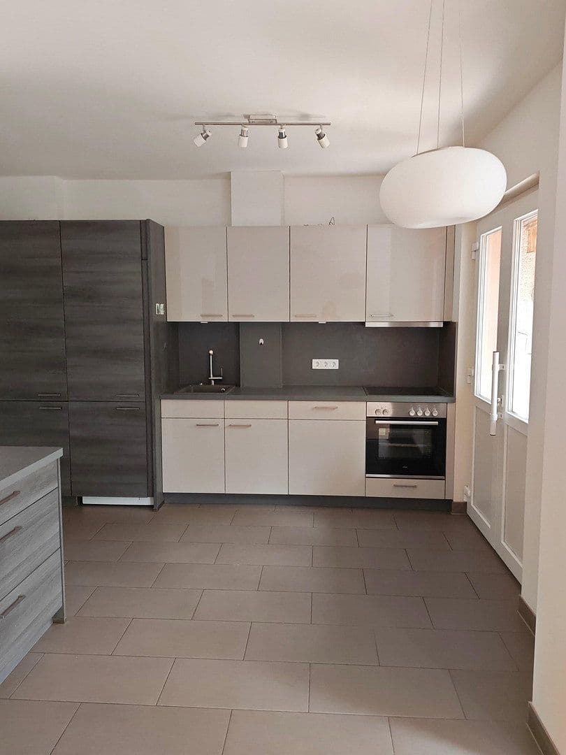 Prodej bytu 2+1 60 m², Malteserstrasse 9a, Berlin, Berlín Prodej bytu 2+1 60 m², Malteserstrasse 9a, Berlin, Berlín