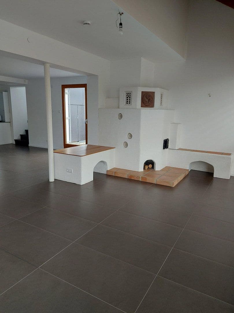 Pronájem bytu 4+1 150 m², Emmendingen, Bádensko-Württembersko Pronájem bytu 4+1 150 m², Emmendingen, Bádensko-Württembersko
