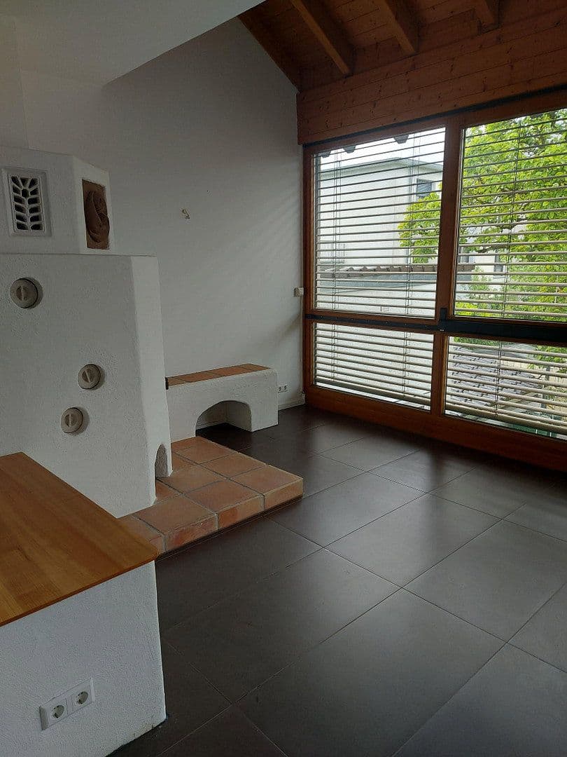 Pronájem bytu 4+1 150 m², Emmendingen, Bádensko-Württembersko Pronájem bytu 4+1 150 m², Emmendingen, Bádensko-Württembersko