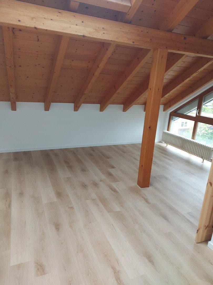 Pronájem bytu 4+1 150 m², Emmendingen, Bádensko-Württembersko Pronájem bytu 4+1 150 m², Emmendingen, Bádensko-Württembersko