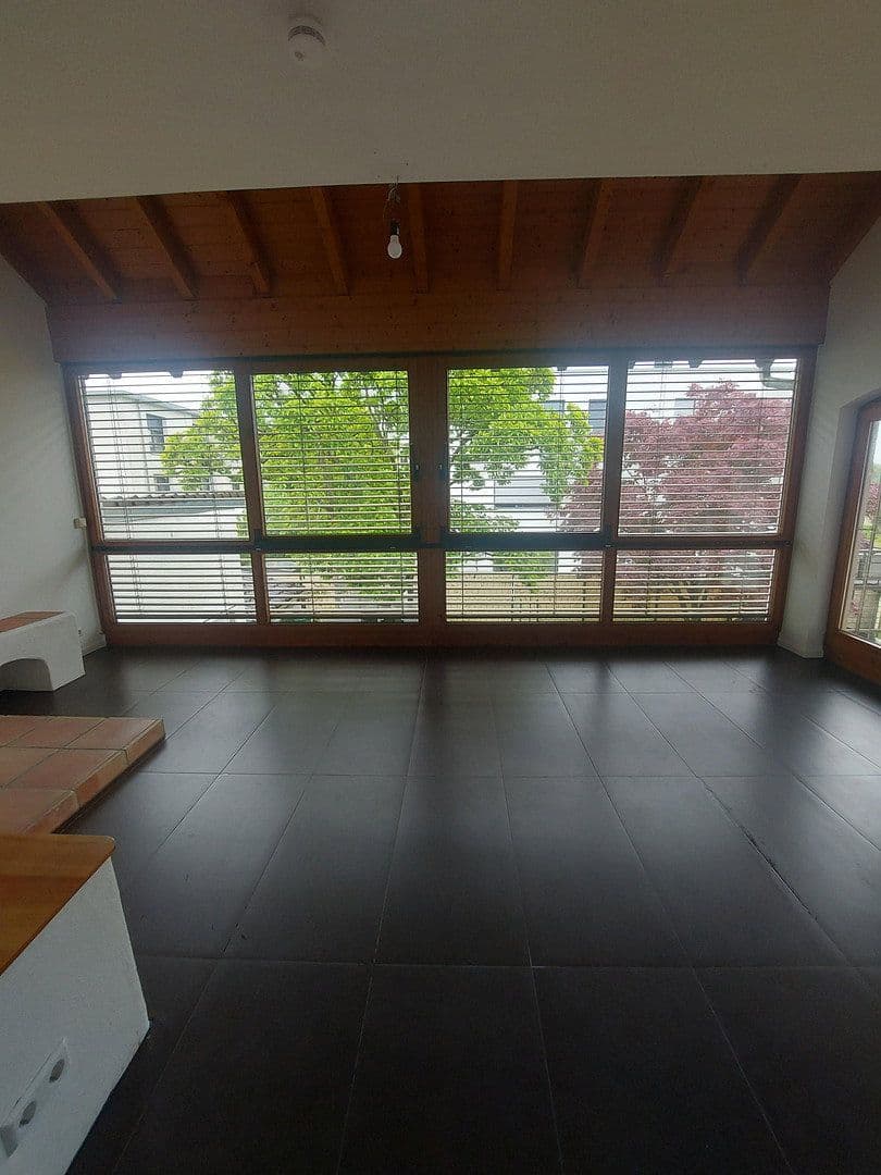 Pronájem bytu 4+1 150 m², Emmendingen, Bádensko-Württembersko Pronájem bytu 4+1 150 m², Emmendingen, Bádensko-Württembersko