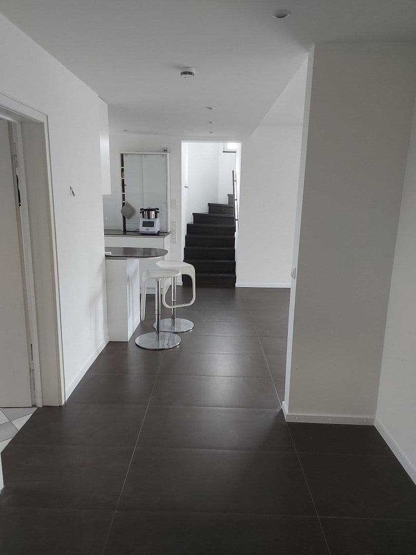 Pronájem bytu 4+1 150 m², Emmendingen, Bádensko-Württembersko Pronájem bytu 4+1 150 m², Emmendingen, Bádensko-Württembersko