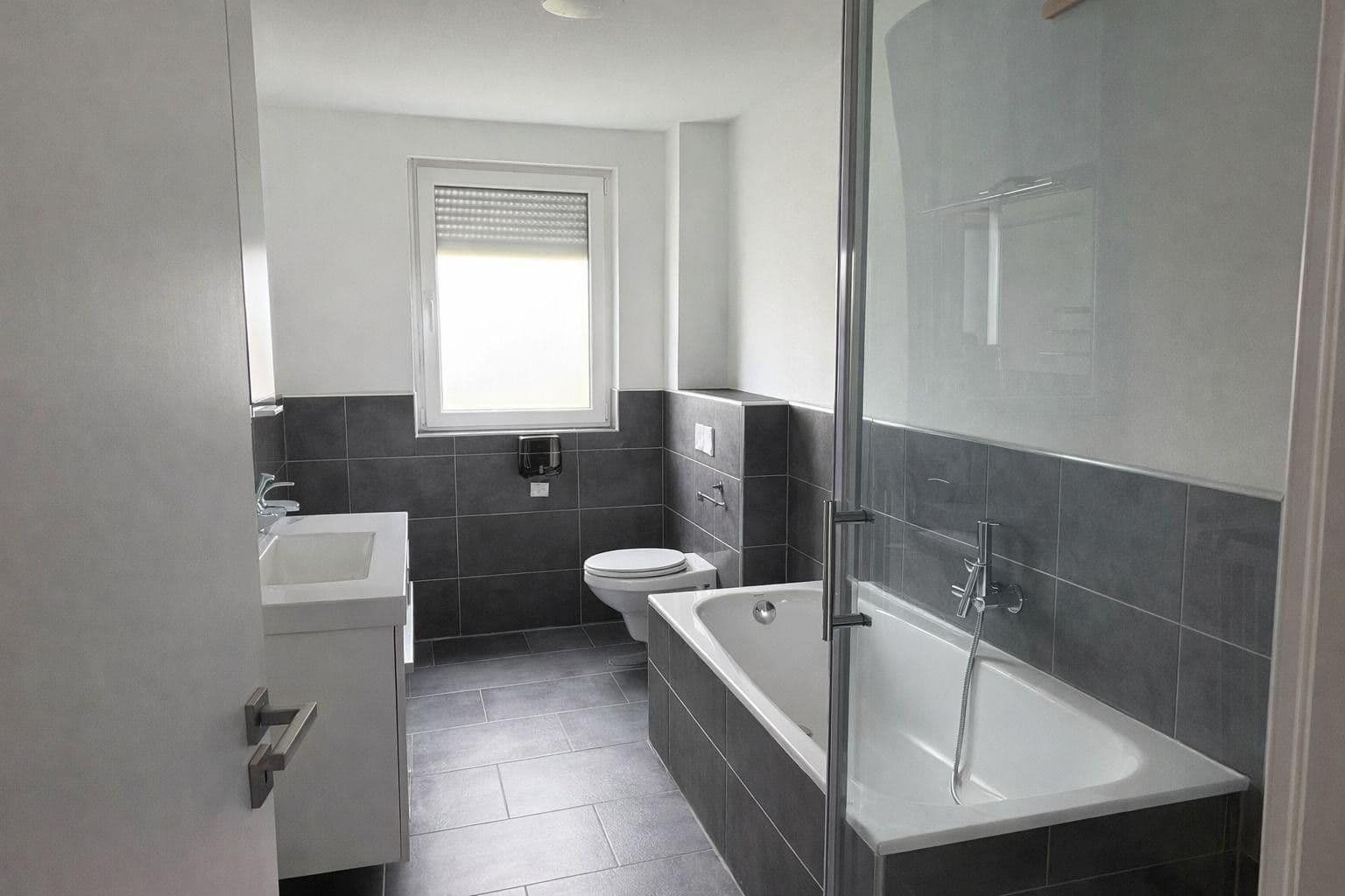 Pronájem bytu 4+1 143 m², Philippsburg, Bádensko-Württembersko Pronájem bytu 4+1 143 m², Philippsburg, Bádensko-Württembersko
