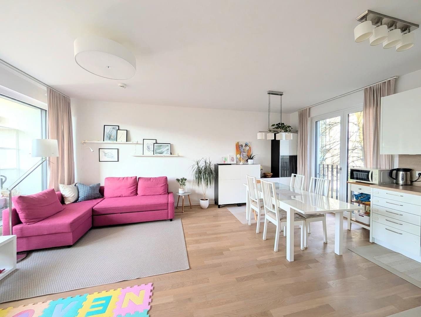 Prodej bytu 3+1 83 m², Berlin, Berlín Prodej bytu 3+1 83 m², Berlin, Berlín