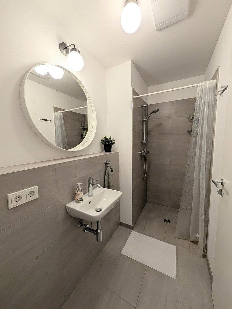 Prodej bytu 3+1 83 m², Berlin, Berlín Prodej bytu 3+1 83 m², Berlin, Berlín