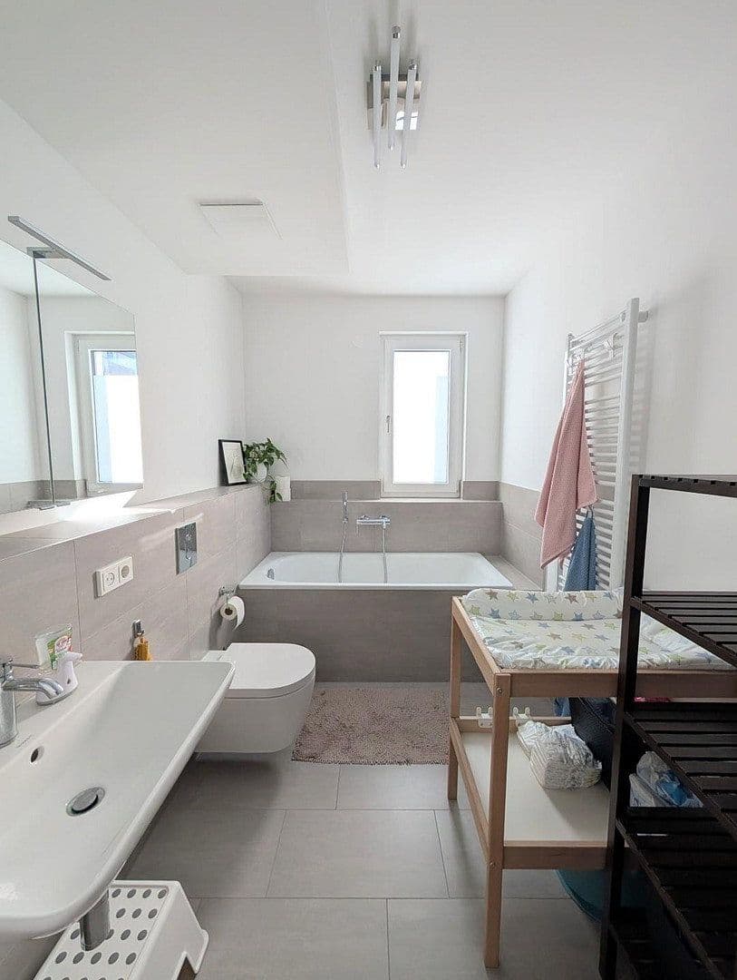 Prodej bytu 3+1 83 m², Berlin, Berlín Prodej bytu 3+1 83 m², Berlin, Berlín