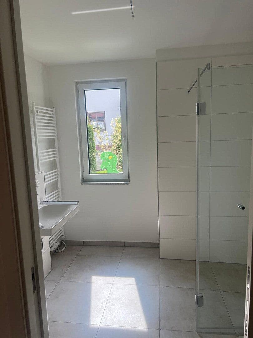 Pronájem bytu 3+1 98 m², Dorfstraße 11b, Germering, Bavorsko Pronájem bytu 3+1 98 m², Dorfstraße 11b, Germering, Bavorsko