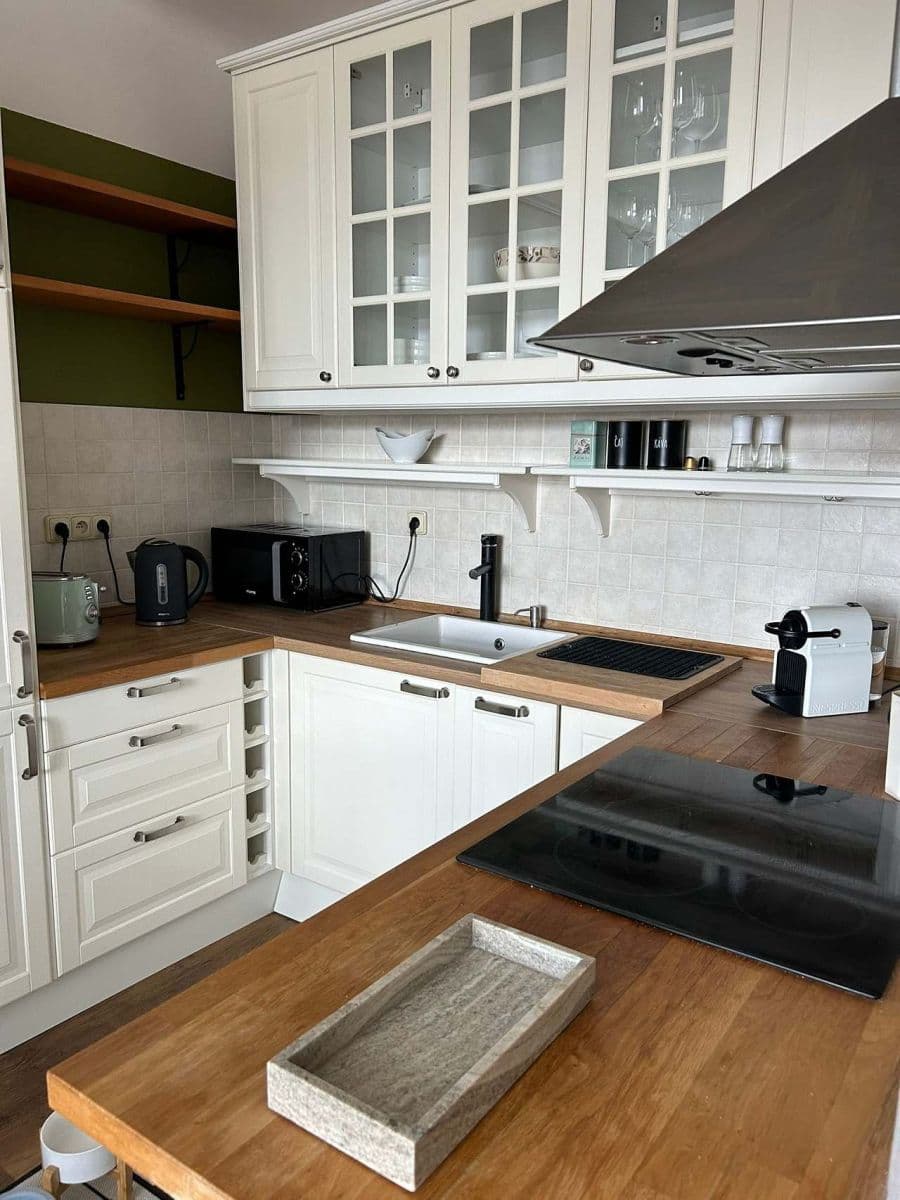 Pronájem bytu 45 m², Horova, Hradec Králové, Královéhradecký kraj Pronájem bytu 45 m², Horova, Hradec Králové, Královéhradecký kraj
