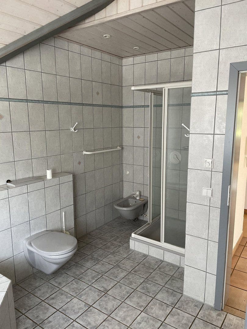 Prodej domu 337 m², pozemek 1.324 m², Im Wiesengrund 34, Montabaur, Porýní-Falc Prodej domu 337 m², pozemek 1.324 m², Im Wiesengrund 34, Montabaur, Porýní-Falc