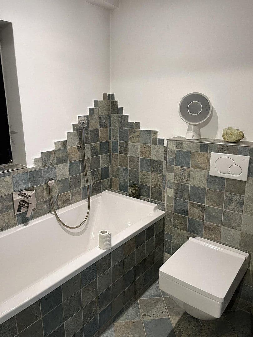 Prodej domu 160 m², pozemek 3.000 m², Heiligkreuzsteinach, Bádensko-Württembersko Prodej domu 160 m², pozemek 3.000 m², Heiligkreuzsteinach, Bádensko-Württembersko