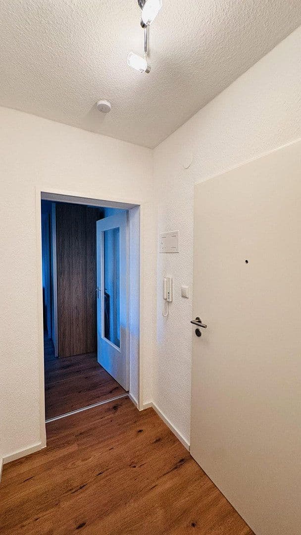 Pronájem bytu 1+1 29 m², Luthmerstraße 53, Frankfurt am Main, Hessen Pronájem bytu 1+1 29 m², Luthmerstraße 53, Frankfurt am Main, Hessen