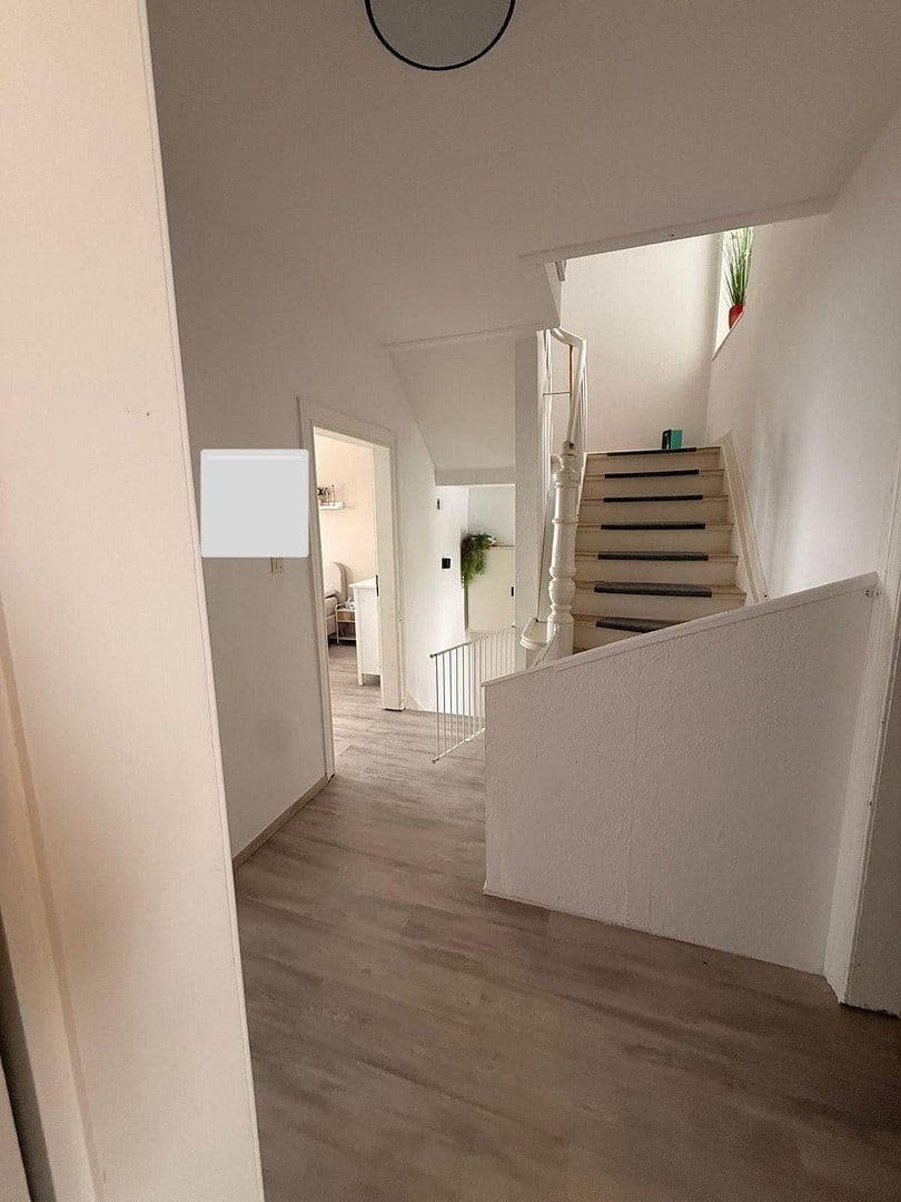 Pronájem domu 150 m², pozemek 573 m², Köppenweg 9, Einbeck, Dolní Sasko Pronájem domu 150 m², pozemek 573 m², Köppenweg 9, Einbeck, Dolní Sasko