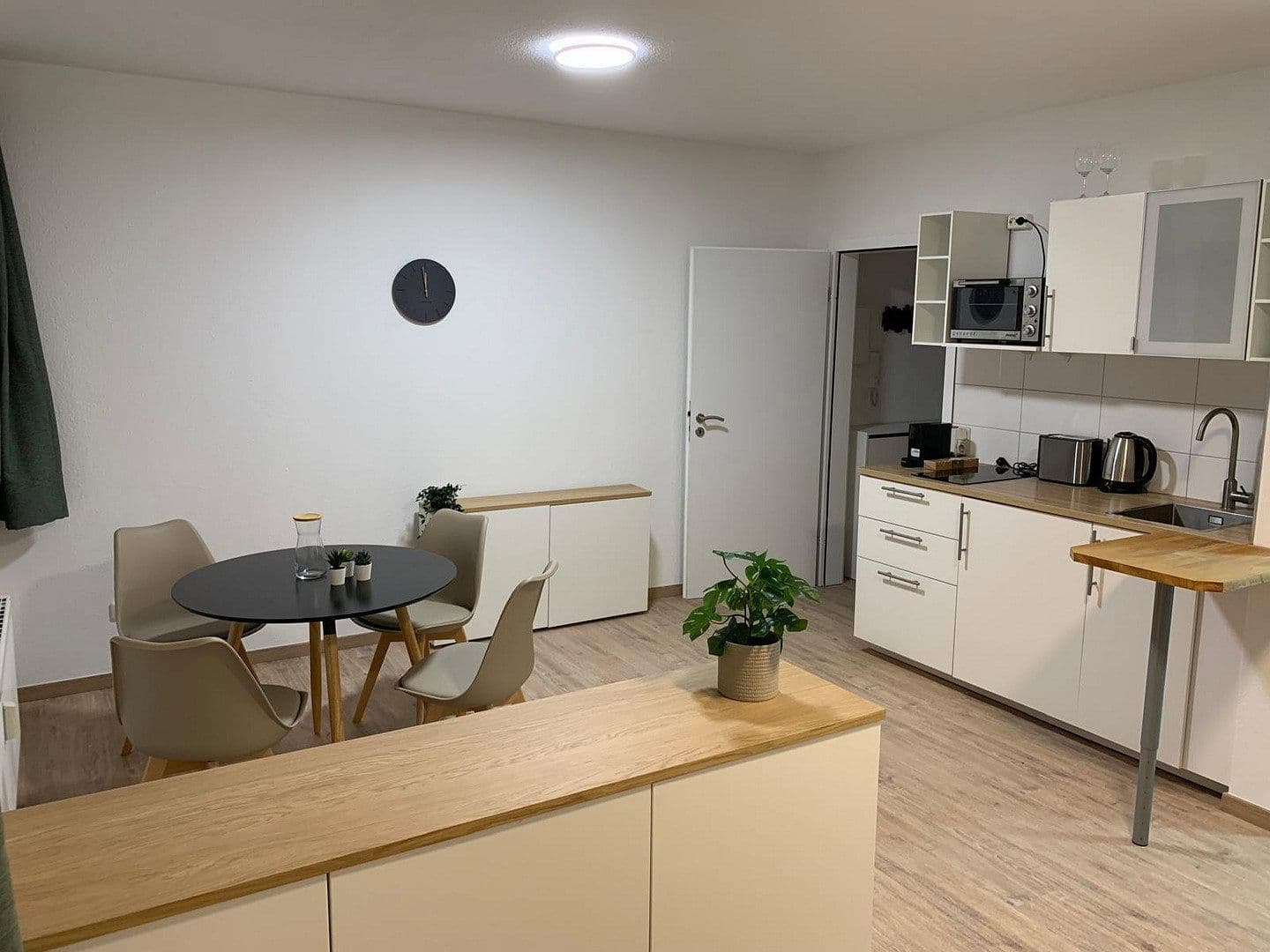 Pronájem bytu 1+1 31 m², Am Windknollen 2, Jena, Durynsko Pronájem bytu 1+1 31 m², Am Windknollen 2, Jena, Durynsko