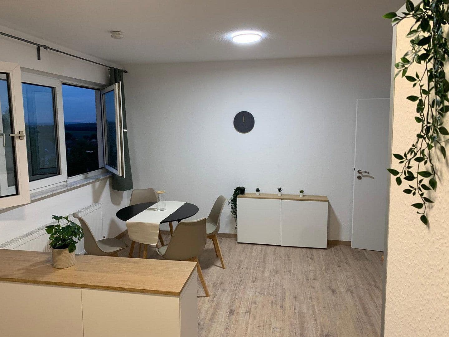 Pronájem bytu 1+1 31 m², Am Windknollen 2, Jena, Durynsko Pronájem bytu 1+1 31 m², Am Windknollen 2, Jena, Durynsko