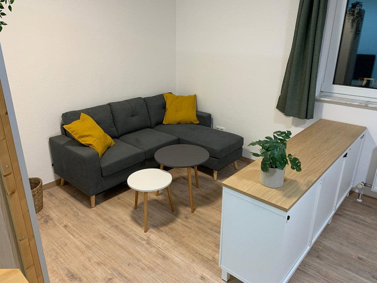 Pronájem bytu 1+1 31 m², Am Windknollen 2, Jena, Durynsko Pronájem bytu 1+1 31 m², Am Windknollen 2, Jena, Durynsko