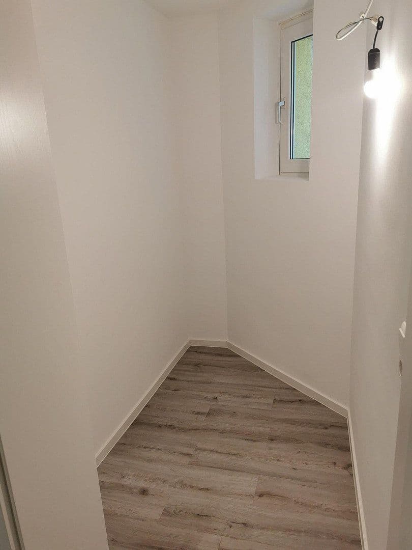Pronájem bytu 2+1 70 m², Güterbahnhofstraße 3, Trhová, Sasko Pronájem bytu 2+1 70 m², Güterbahnhofstraße 3, Trhová, Sasko