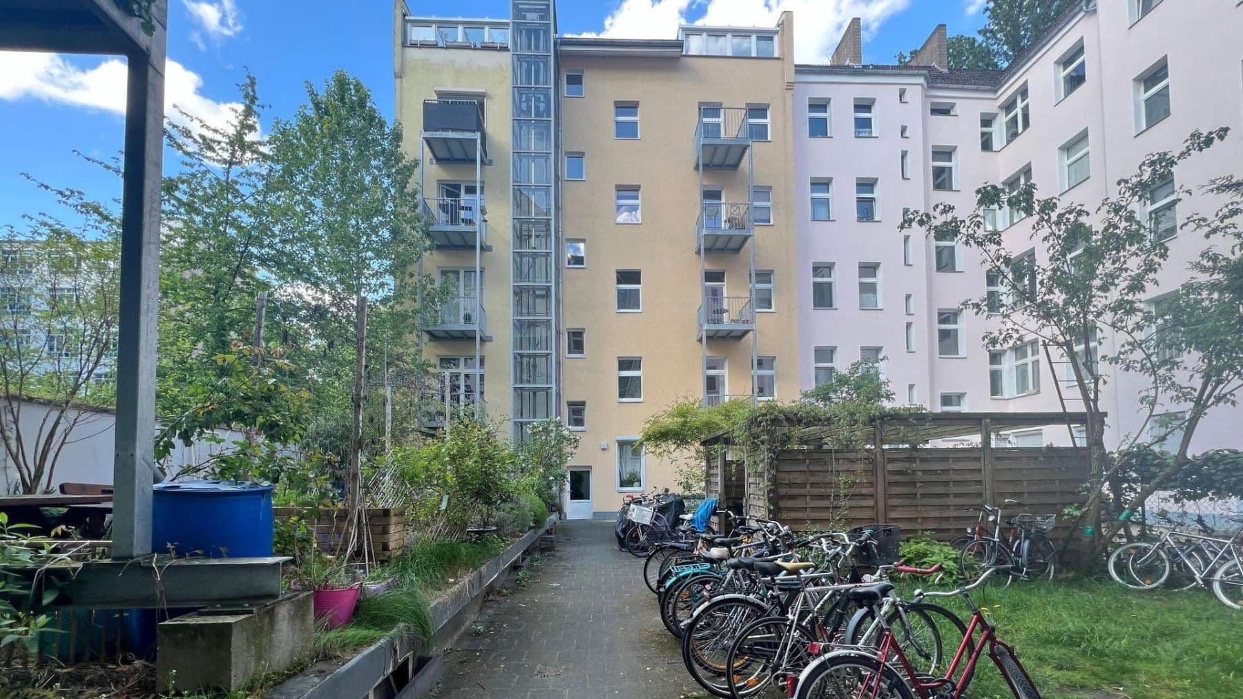 Pronájem bytu 1+1 46 m², Grünberger Straße 47, Berlin, Berlín Pronájem bytu 1+1 46 m², Grünberger Straße 47, Berlin, Berlín