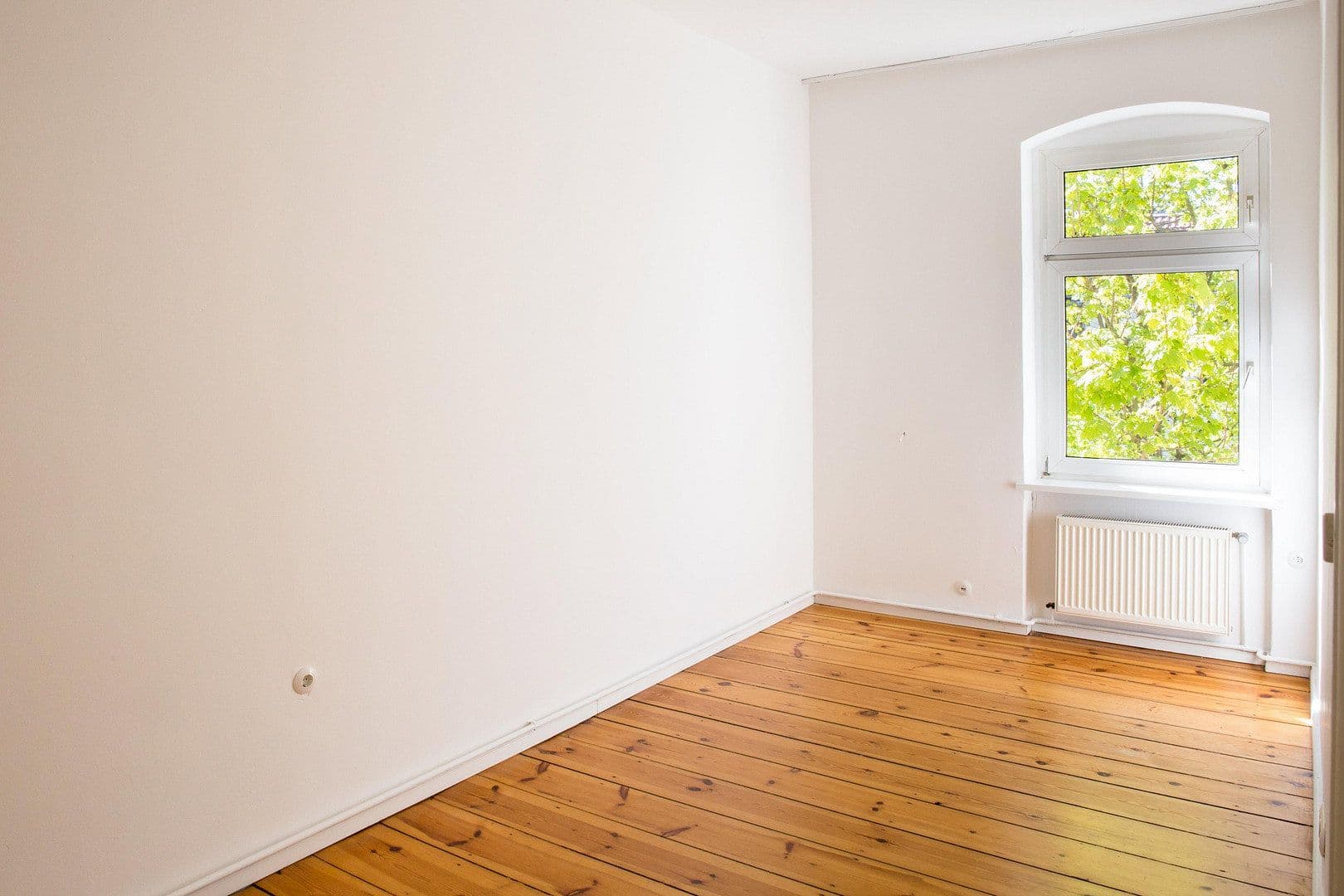 Prodej bytu 3+1 85 m², Brunhildstr. 7, Berlin, Berlín Prodej bytu 3+1 85 m², Brunhildstr. 7, Berlin, Berlín