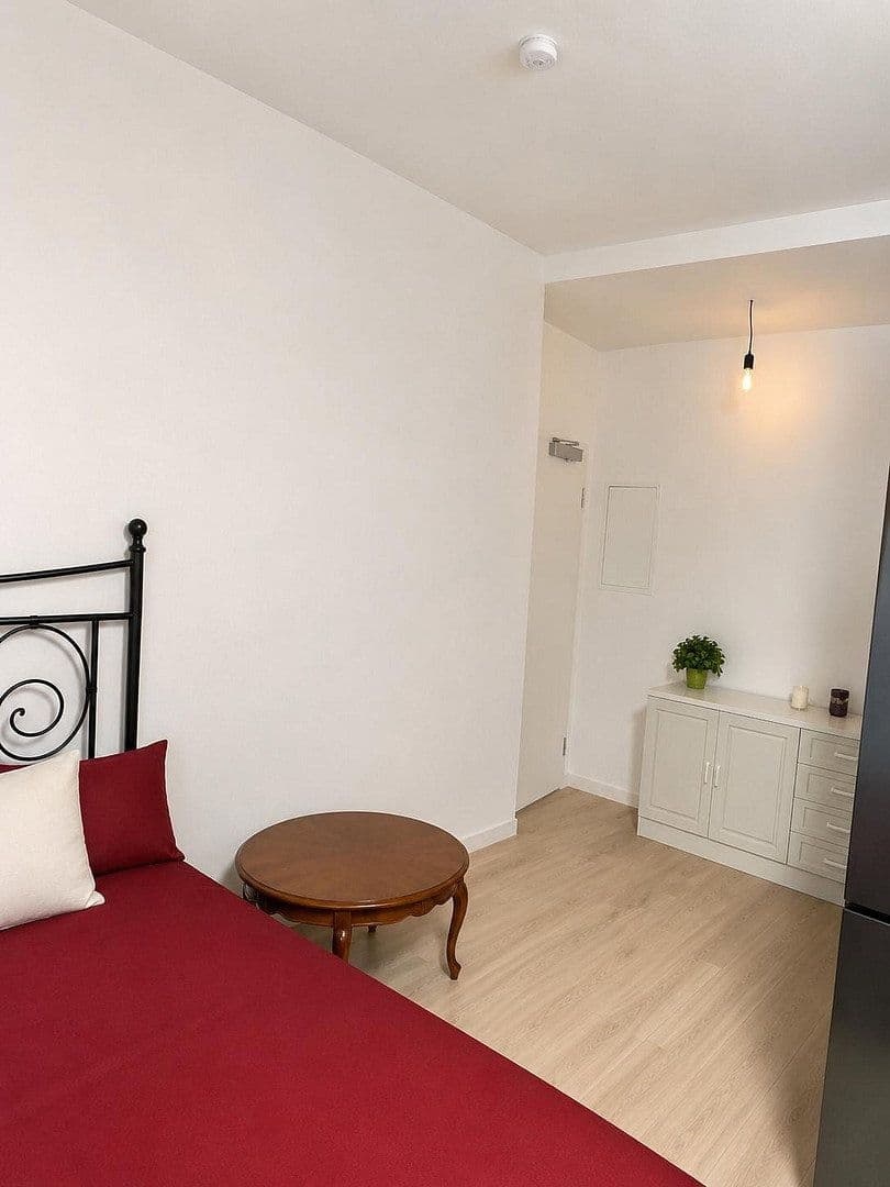 Pronájem bytu 1+1 27 m², Kaiserstr. 37, Friedberg (Hessen), Hessen Pronájem bytu 1+1 27 m², Kaiserstr. 37, Friedberg (Hessen), Hessen