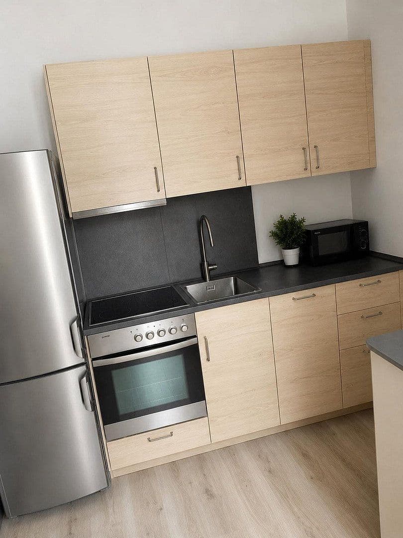 Pronájem bytu 1+1 27 m², Kaiserstr. 37, Friedberg (Hessen), Hessen Pronájem bytu 1+1 27 m², Kaiserstr. 37, Friedberg (Hessen), Hessen