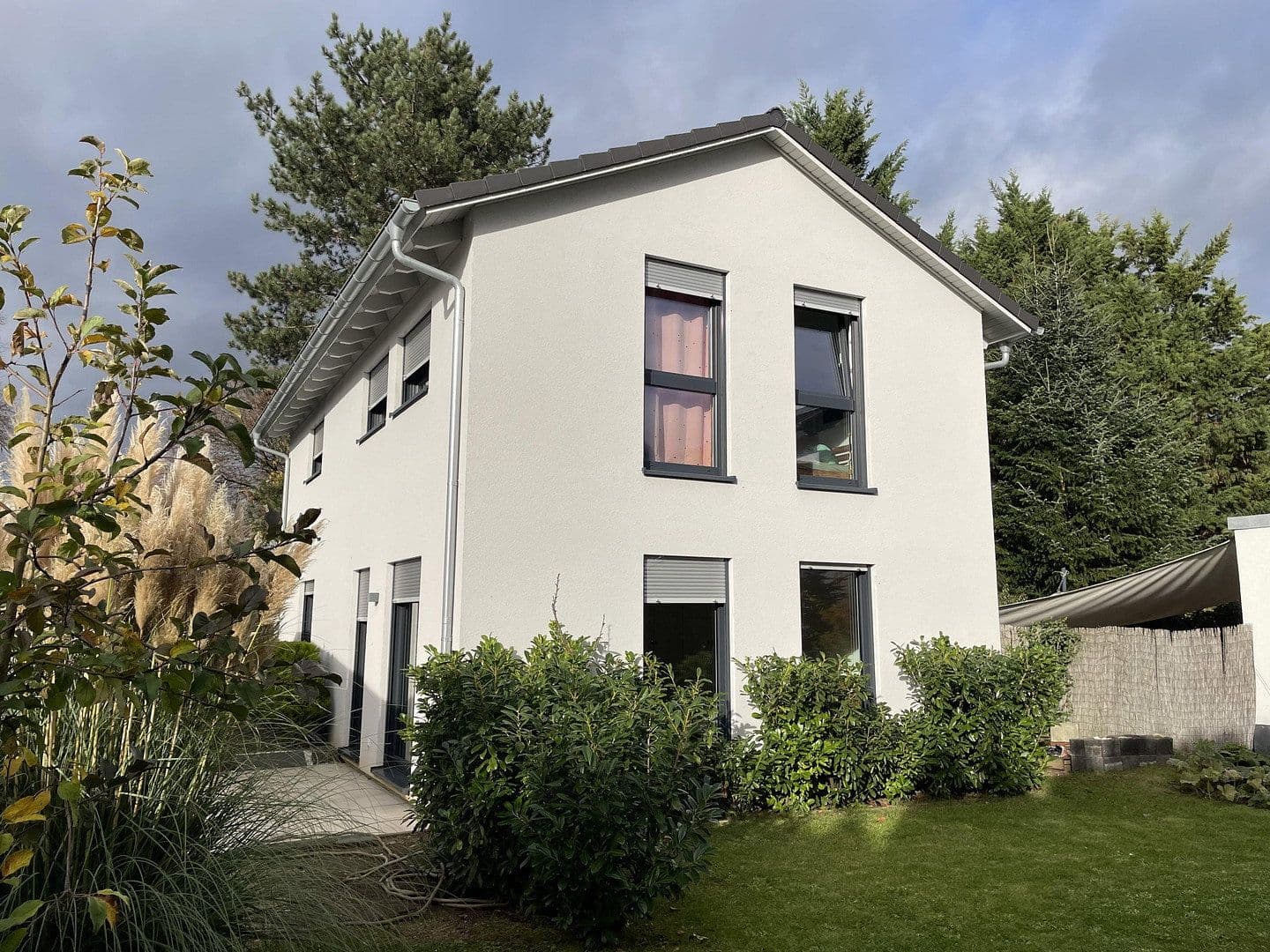 Prodej domu 111 m², pozemek 342 m², Sankt Augustin, Severní Porýní-Vestfálsko Prodej domu 111 m², pozemek 342 m², Sankt Augustin, Severní Porýní-Vestfálsko